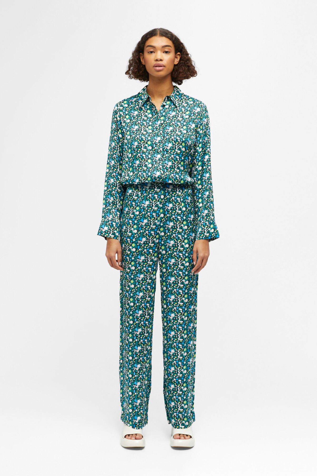 Object Pantal&oacute;n alto