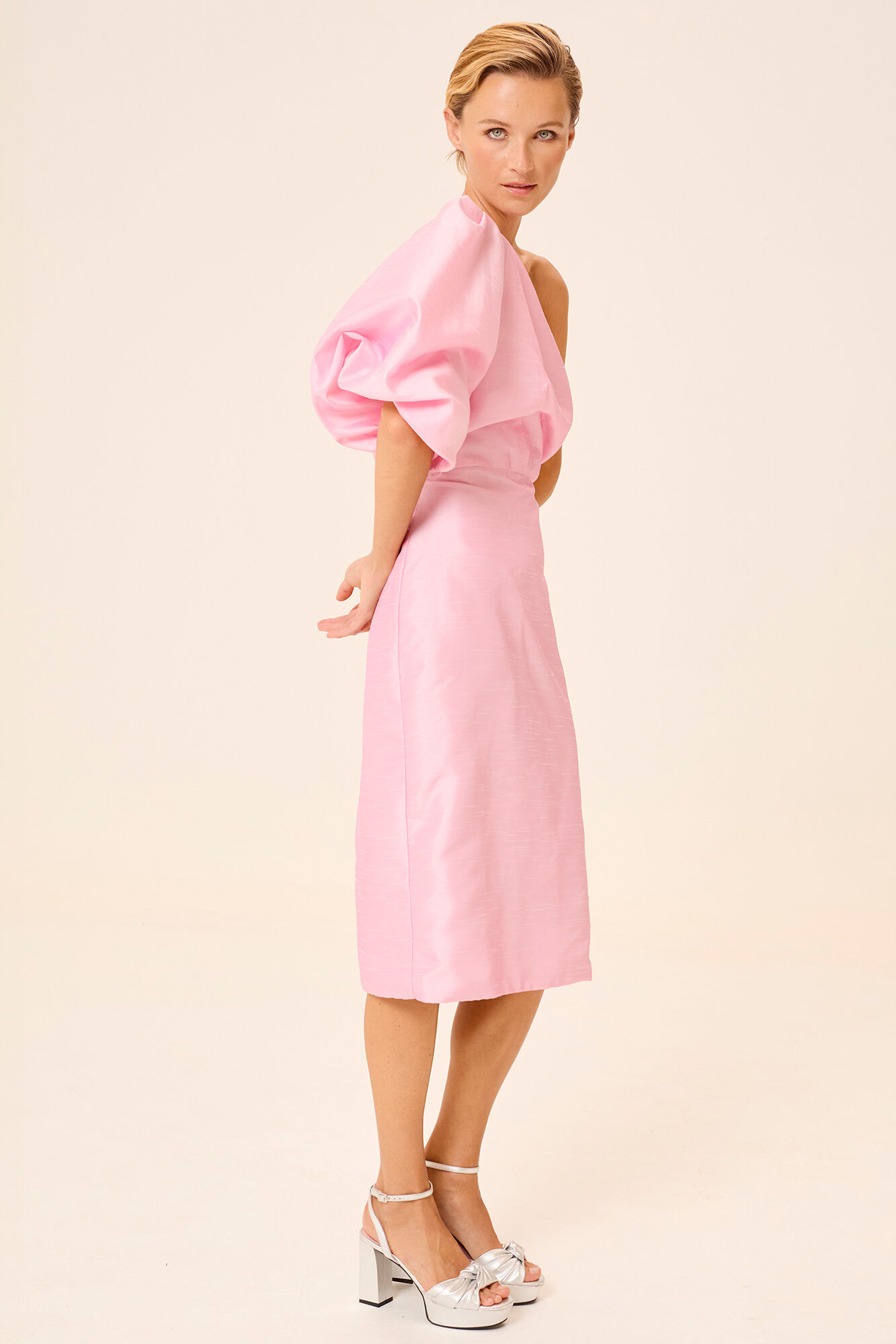 Dolores Promesas Vestido Manga Abullonada Paris