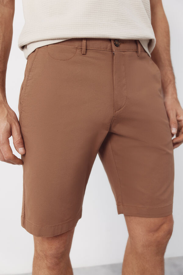 Cortefiel Bermuda chino leve Castanho