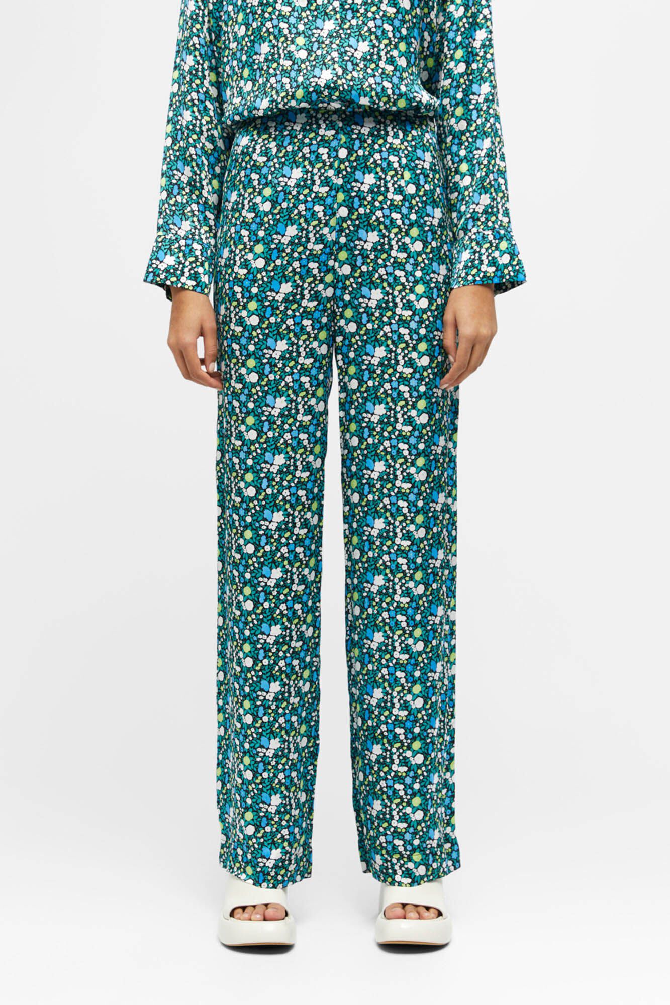 Object Pantal&oacute;n alto