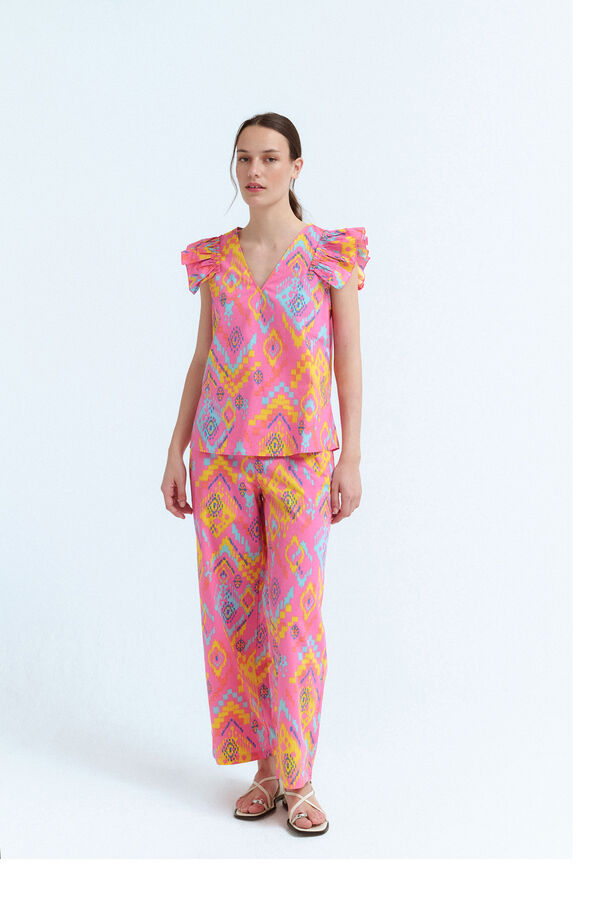 Vila Top com estampado étnica ikat Subiu