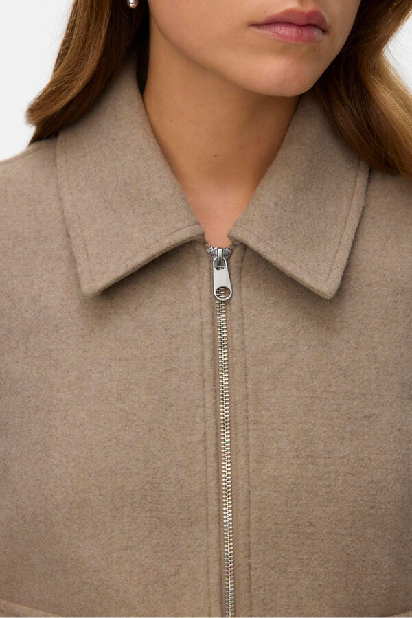 Vero Moda Cazadora corta de pa&ntilde;o Marr&oacute;n