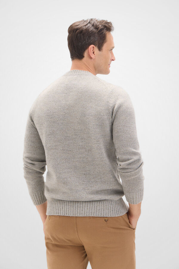 Cortefiel Su&eacute;ter de l&atilde; tran&ccedil;ada com diamantes com gola caixa Tostado