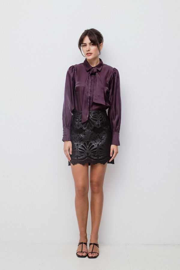 Vila Blusa con lazada Morado