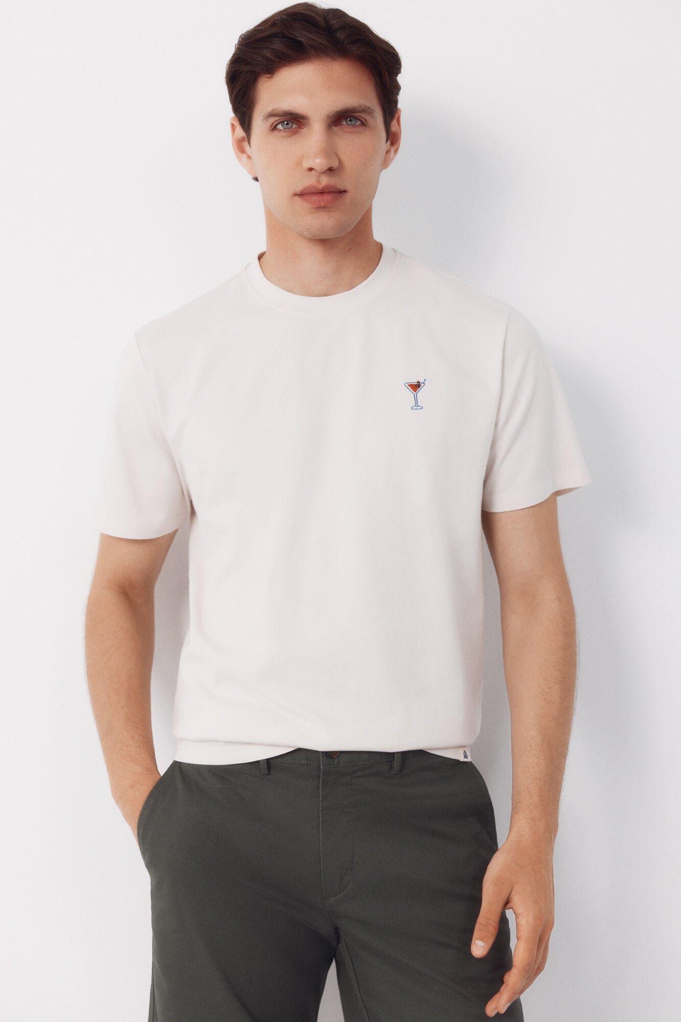 Cortefiel Camiseta bordado