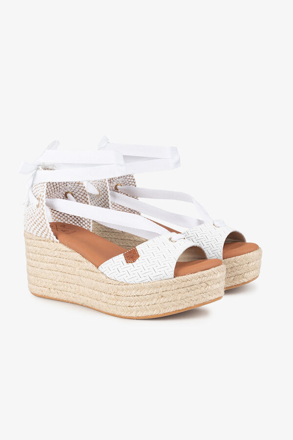 Popa Cunha baixa senhora Valdes Tran&ccedil;ada Branco