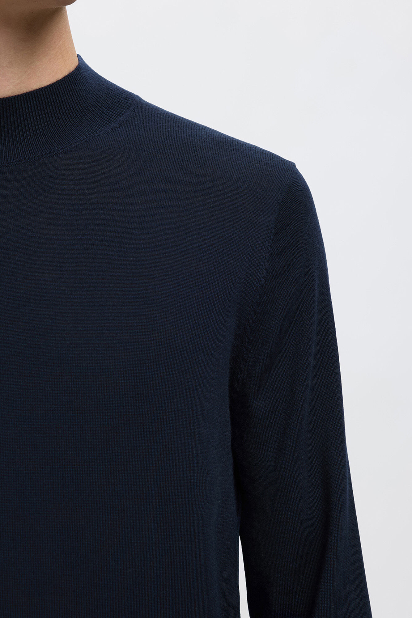 Selected Jersey cuello mock 100% lana merino.