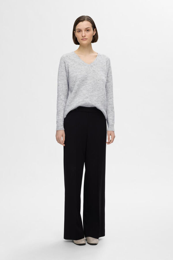 Selected Femme Jersey de cuello en V confeccionado con lana y alpaca. Regular Fit. Gris