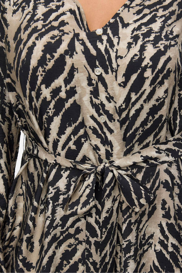 Vero Moda Curve Vestido curto com decote em bico e gola manga comprida Preto