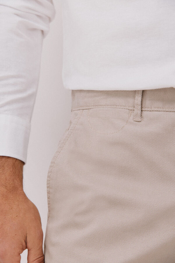 Cortefiel Bermudas chinos estampadas Tostado