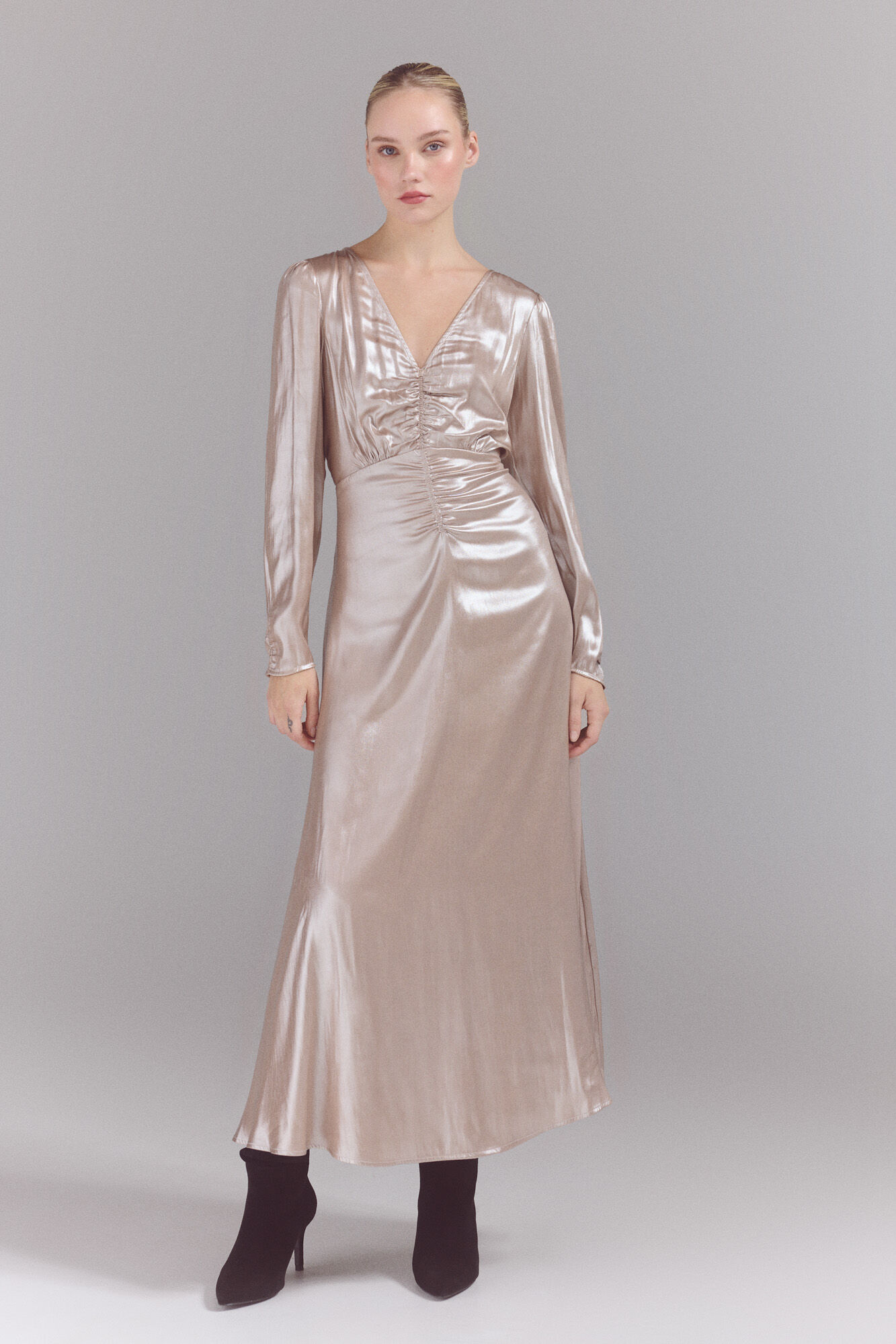 Slowlove Vestido tejido laminado plata