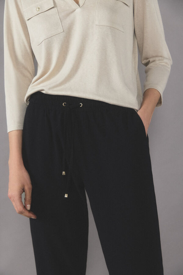 Cortefiel Pantal&oacute;n s&uacute;per flu&iacute;do Negro