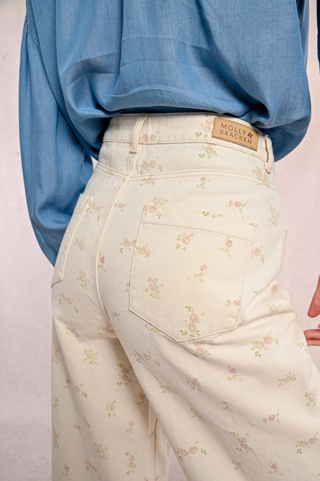Molly Bracken Pantal&oacute;n tobillero estampado flores