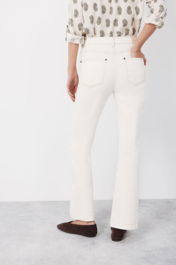 Cortefiel Jeans Bootcut Marfil