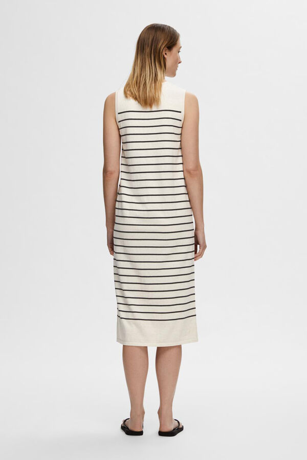 Selected Femme Vestido &agrave;s riscas comprido de malha confecionado com algod&atilde;o org&acirc;nico. Cinzento