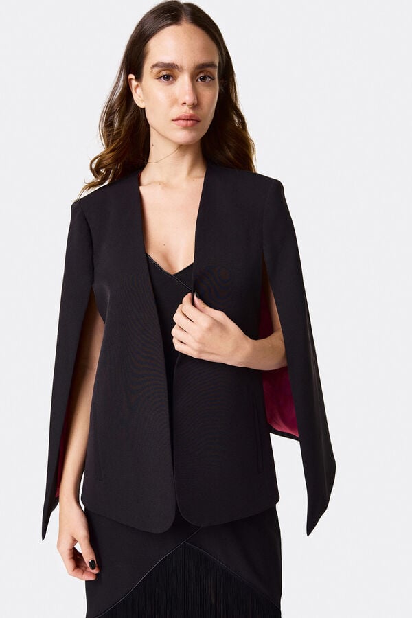 Cupl&eacute; Chaqueta capa crep Negro