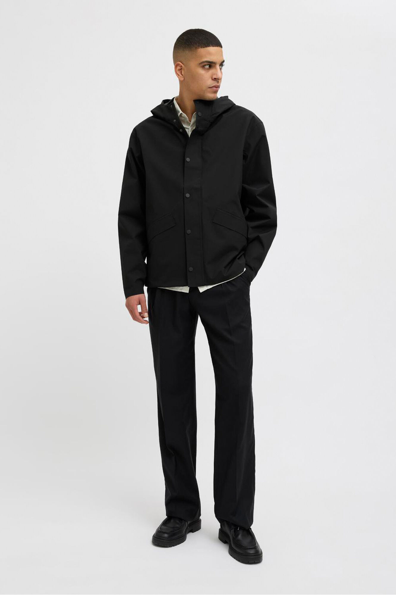 Jack & Jones Blus&atilde;o imperme&aacute;vel de corte regular