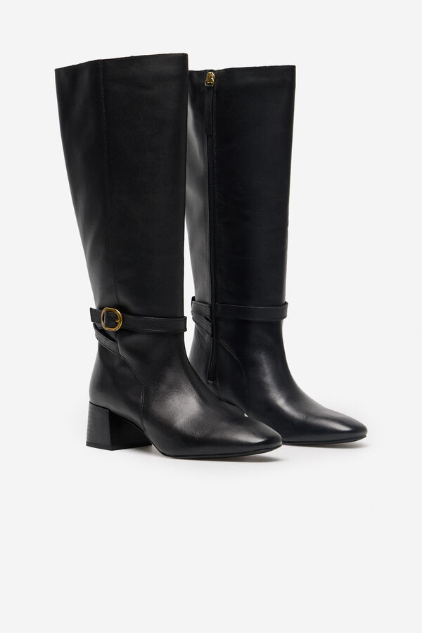 Cortefiel Bota com fivela em couro napa Preto