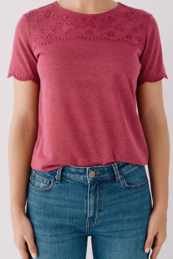 Cortefiel Camiseta bordada Morado