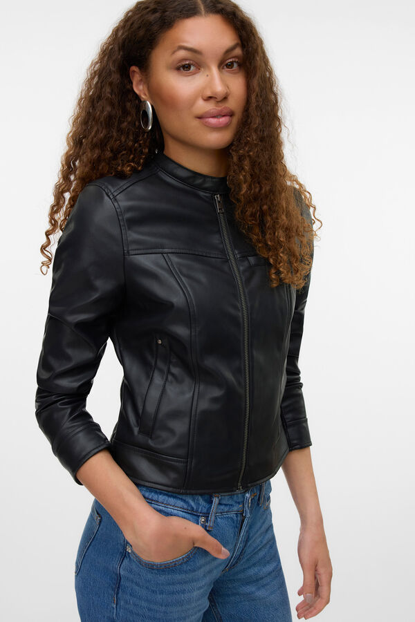 Vero Moda Cazadora efecto piel Negro