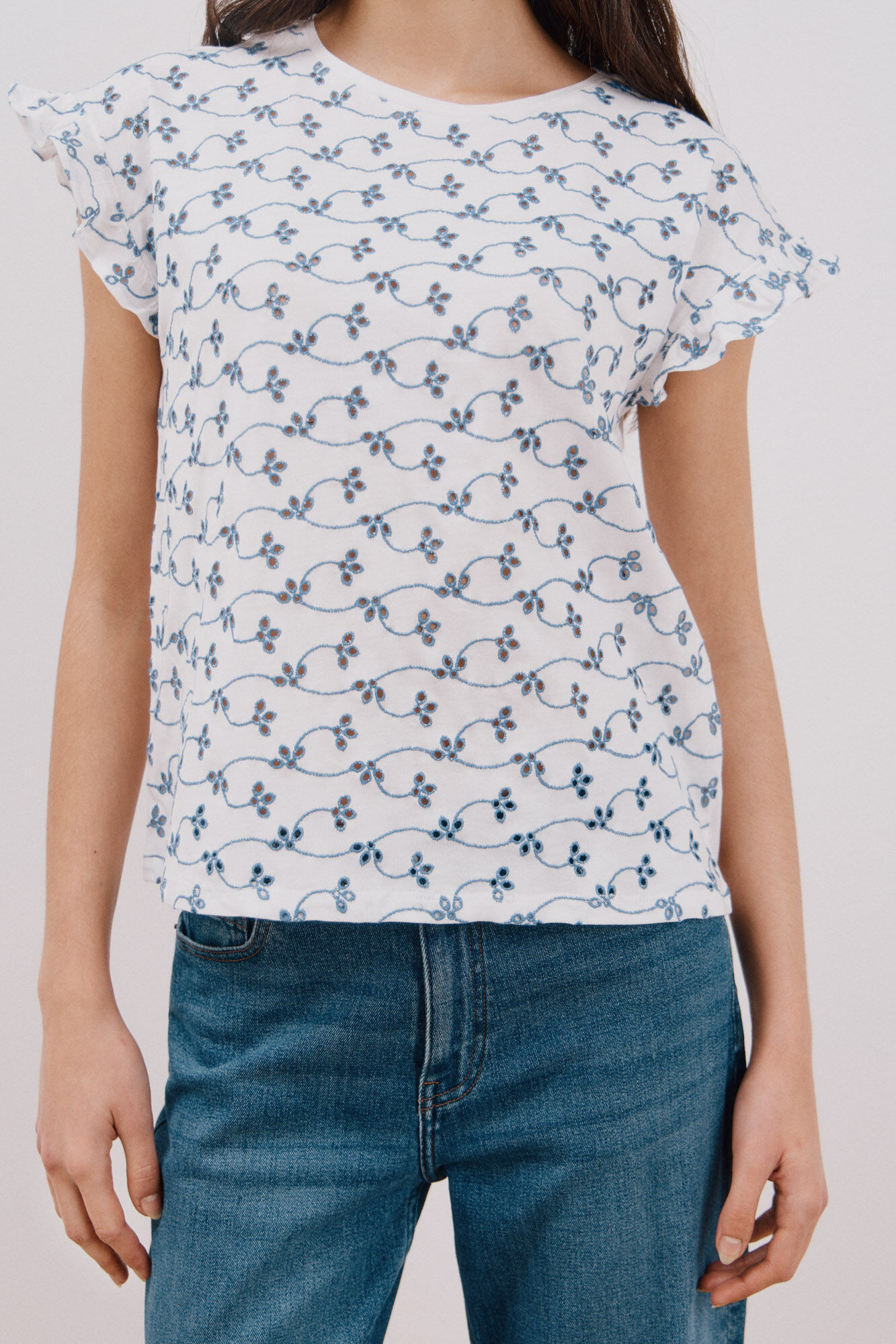 Cortefiel Camiseta bordada