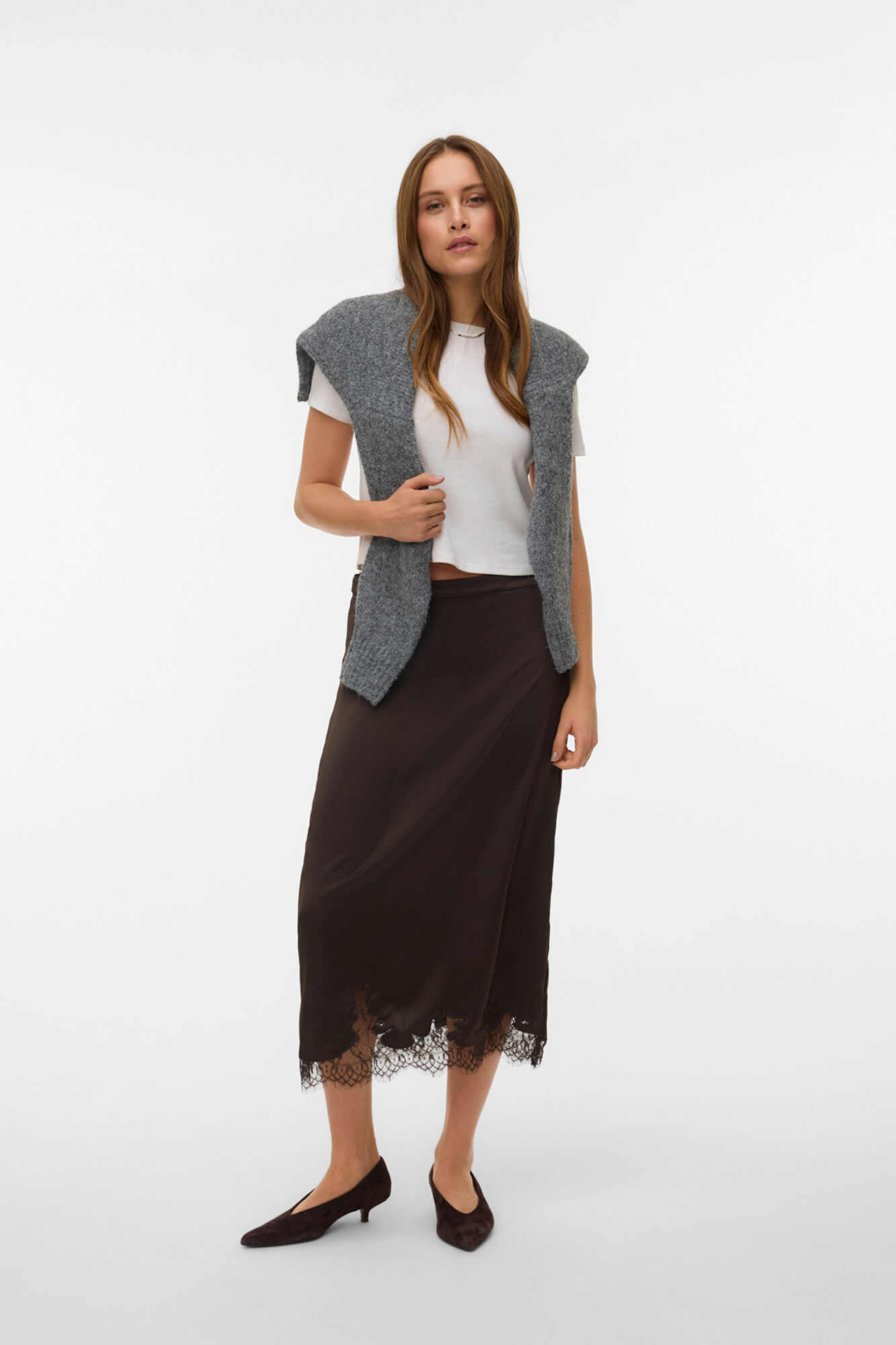Vero Moda Saia midi acetinada com renda