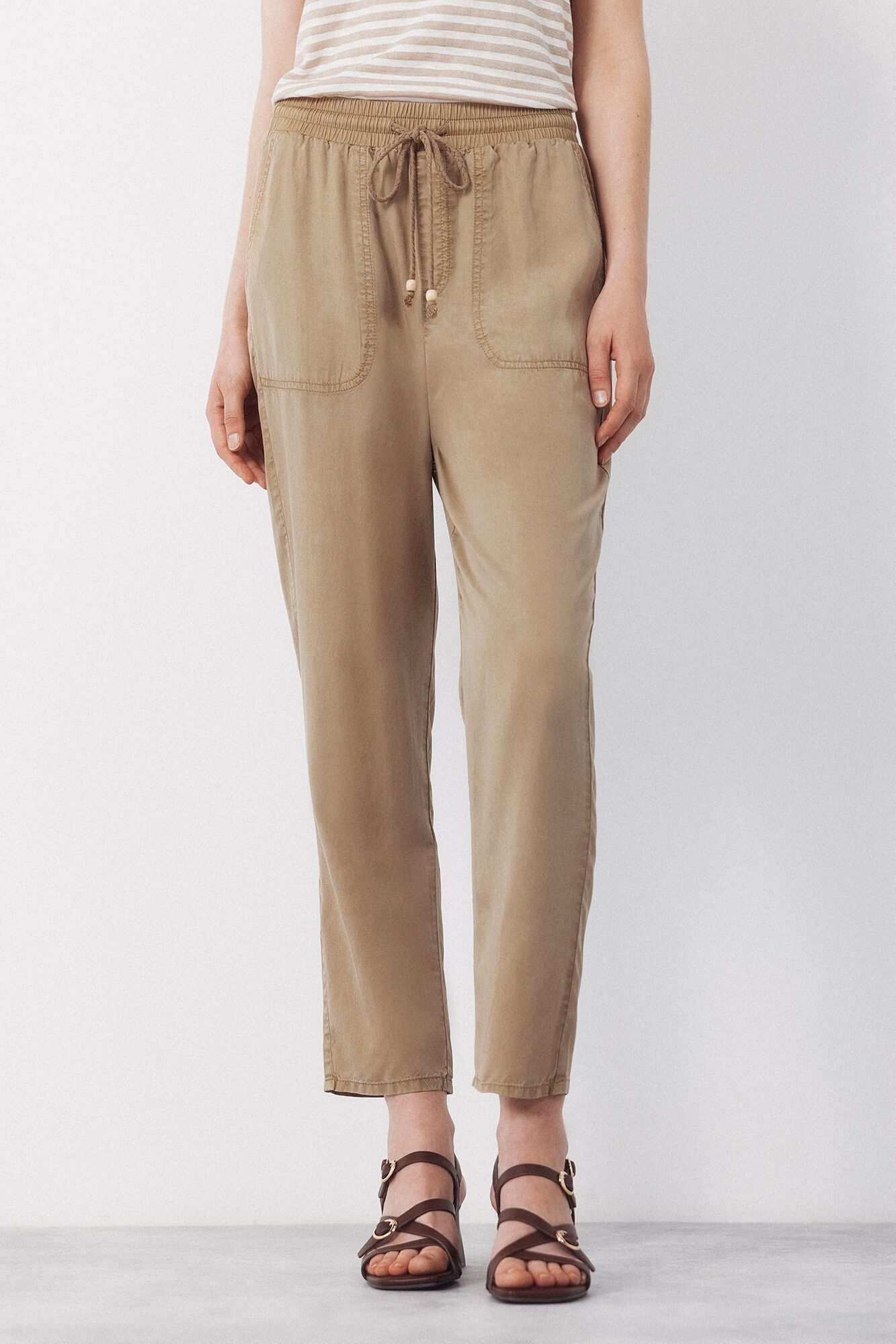 Cortefiel Cal&ccedil;as fluidas em Tencel