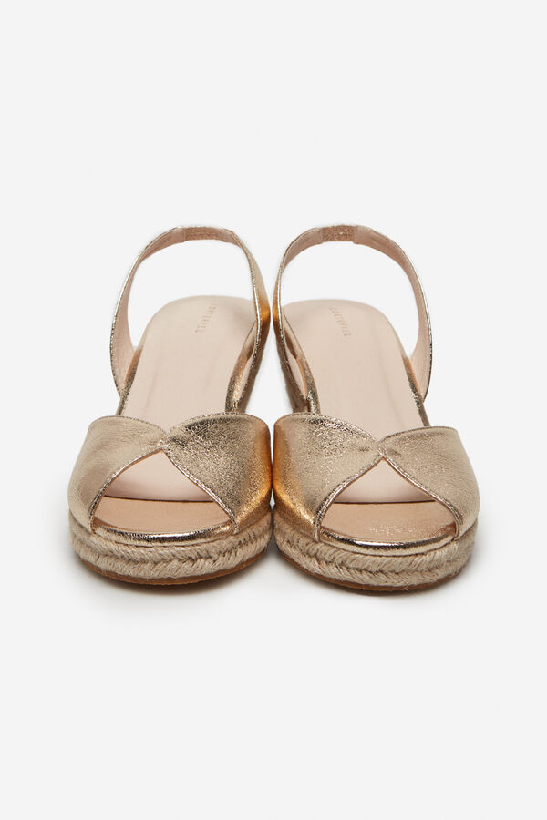 Cortefiel Sand&aacute;lia cunha metalizada Dourado