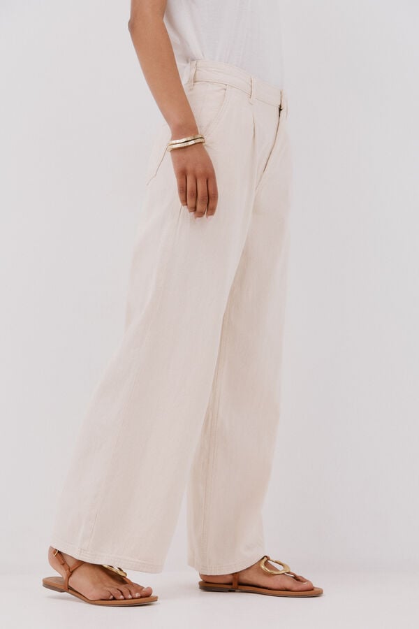 Cortefiel Pantalones sarga pinzas Marfil