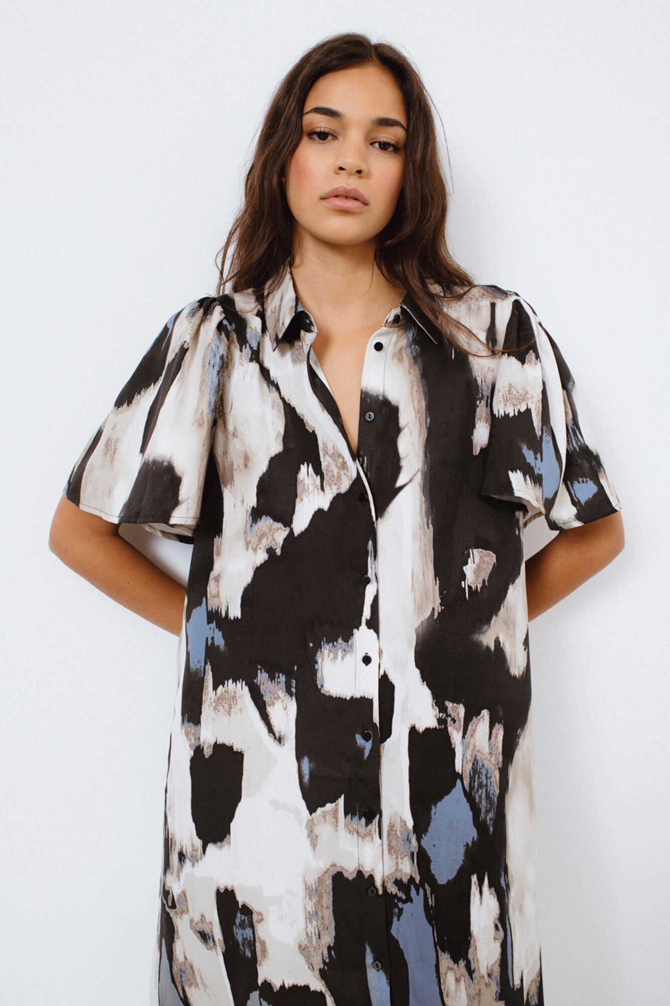 Vila Vestido corto satinado estampado