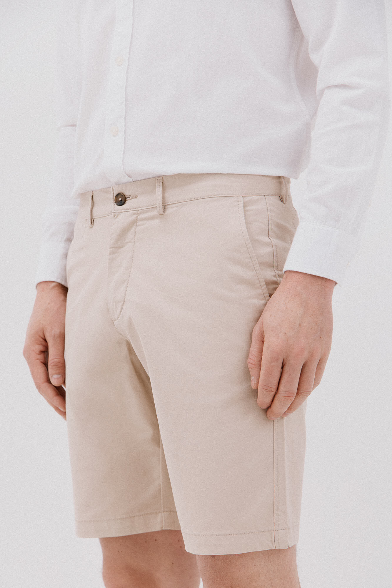 Cortefiel Bermuda chino
