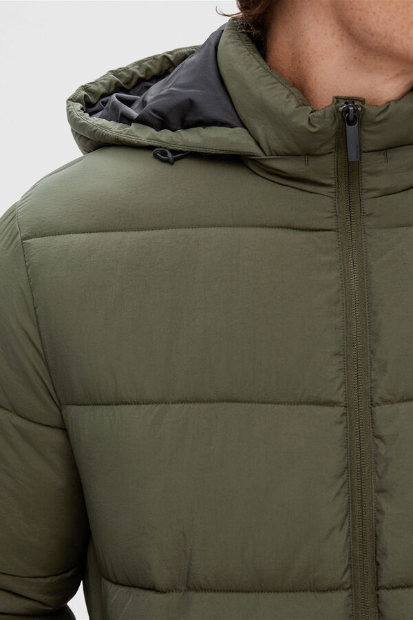 Selected Plum&iacute;fero por encima de la rodilla repelente al agua elaborado 100% con Nylon reciclado Verde