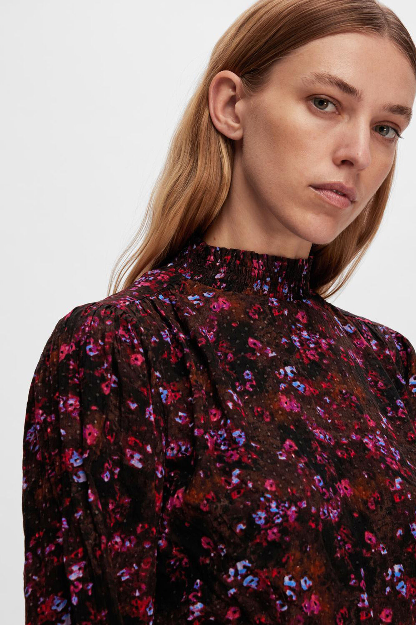 Selected Femme Vestido corto con estampado florar de manga larga elaborado con Lenzing ECOVERO