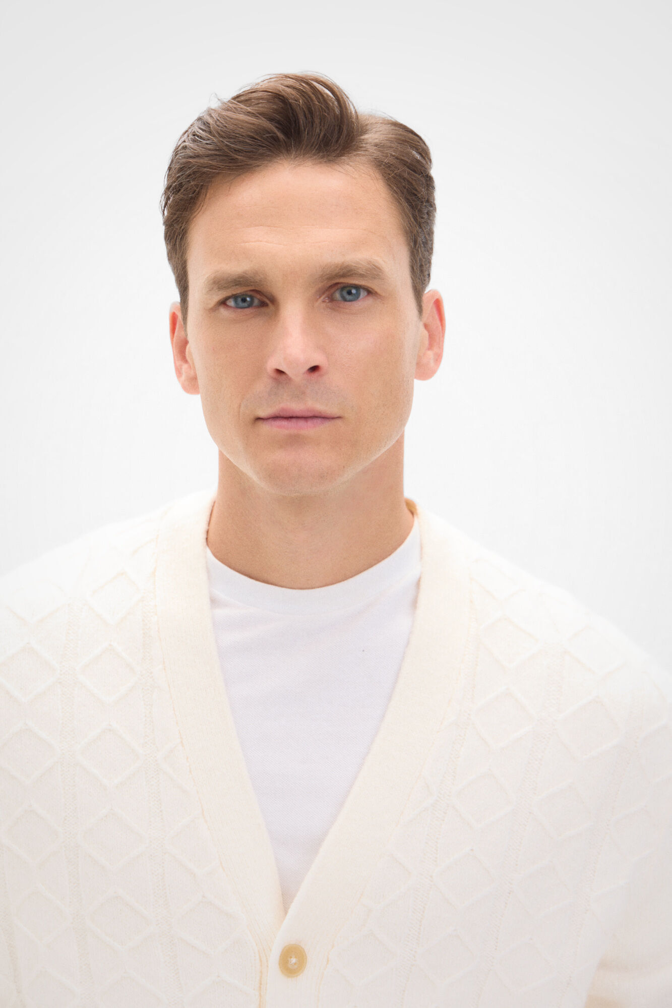 Cortefiel Cardig&atilde; losango com fecho de bot&otilde;es