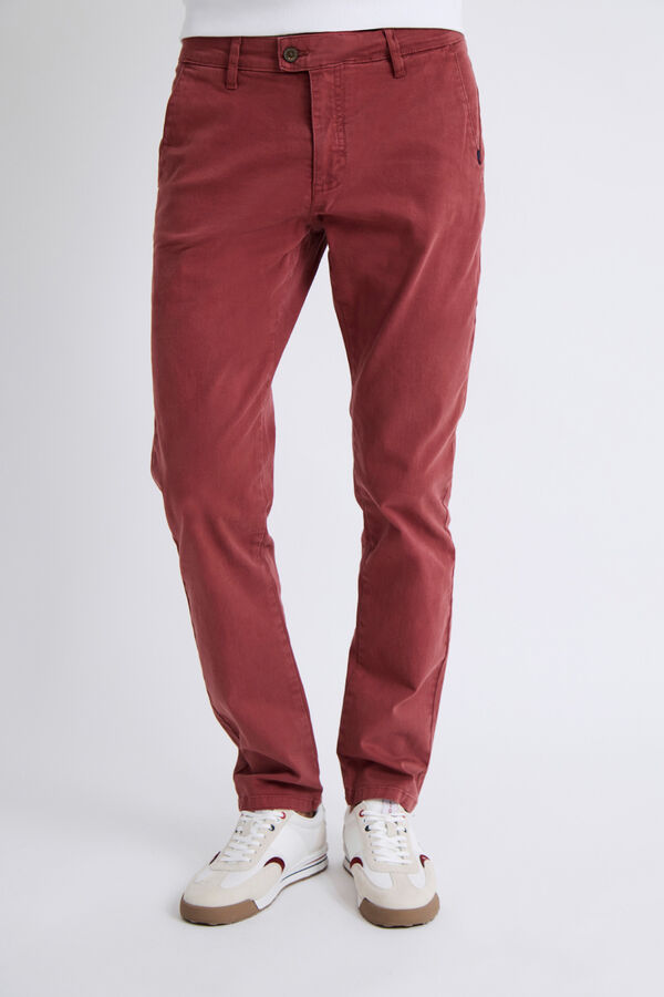 Williot Cal&ccedil;as chino justas Granada