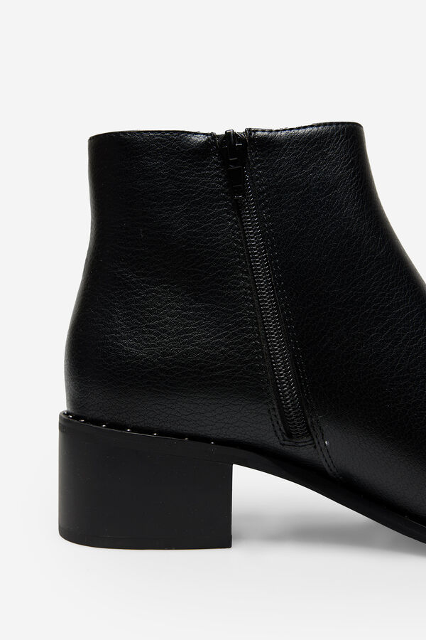 Cortefiel Botim tachas Preto