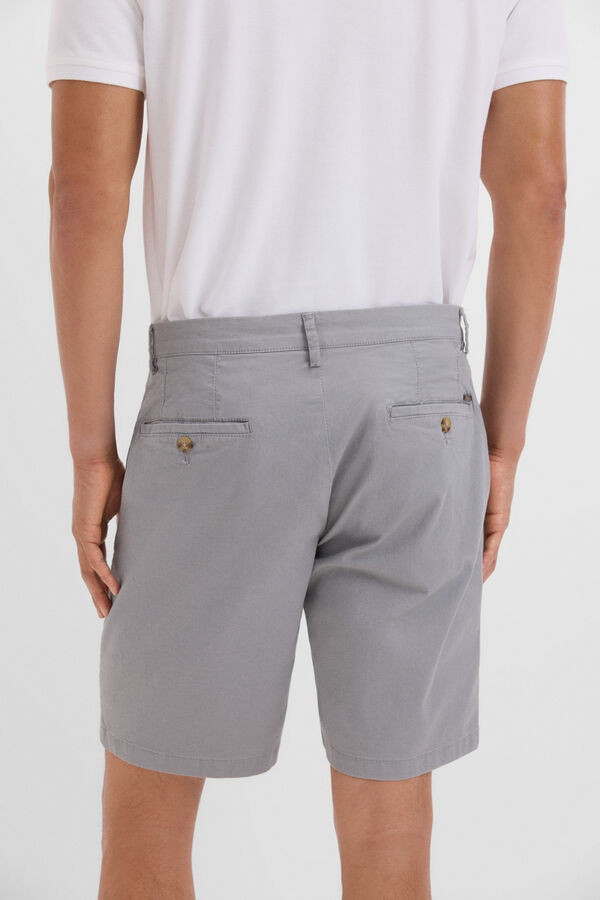 Cortefiel Bermuda chino estampada Gris