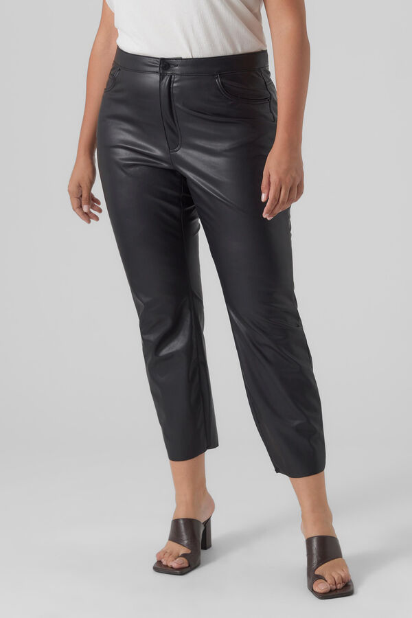 Vero Moda Curve Pantalón tobillero efecto piel Curve Negro