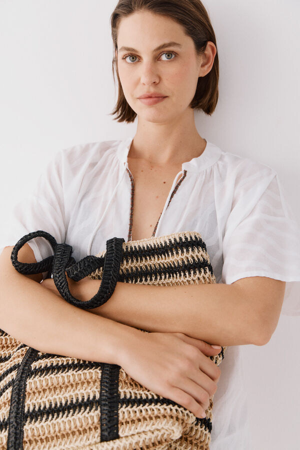 Cortefiel Caftan curto bordado Branco