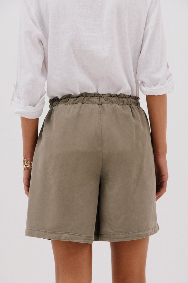 Cortefiel Bermudas flu&iacute;das tencel Verde