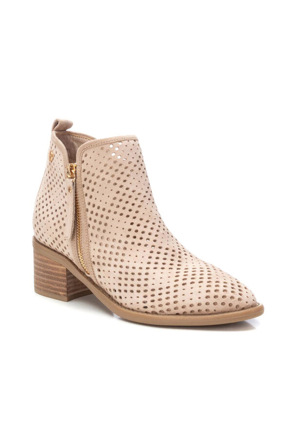 XTI Bot&iacute;n tac&oacute;n antelina troquelado Beige
