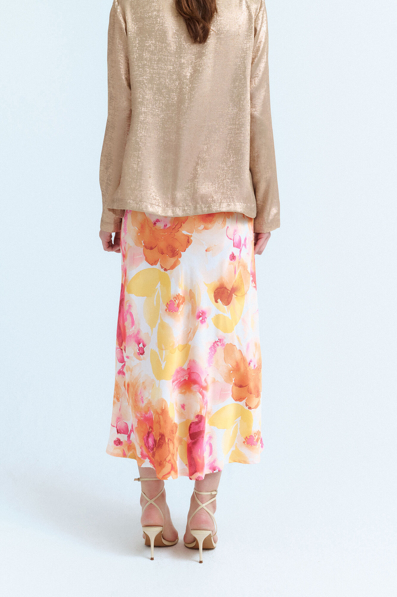 Vila Saia midi em cetim estampado