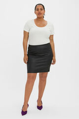 Vero Moda Curve Falda efecto piel talla grande Negro