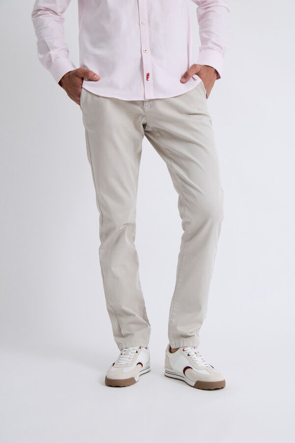 Williot Cal&ccedil;as chino justas Tostado