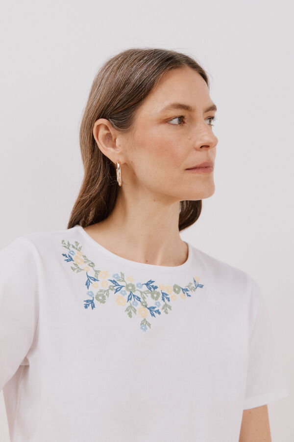 Cortefiel Camiseta bordado floral Multicolor