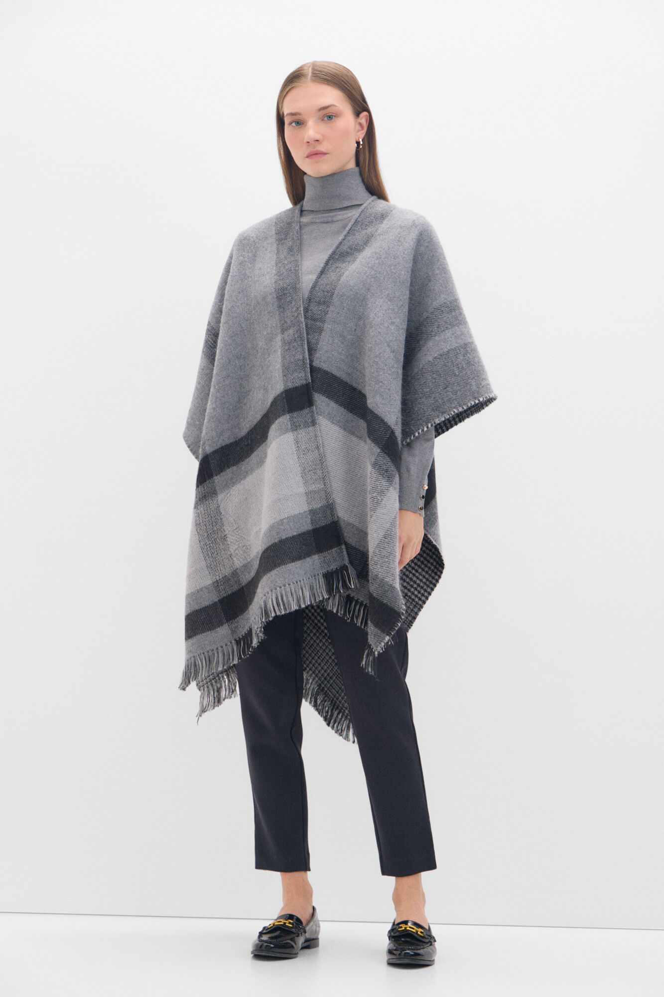 Cortefiel Poncho jacquard revers&iacute;vel