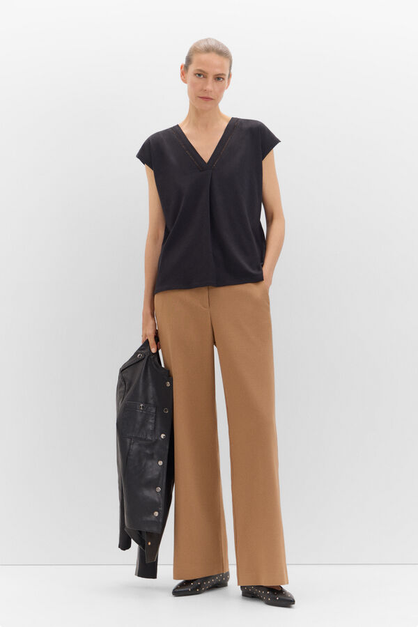 Cortefiel Camisola pico com detalhe pontilha Preto