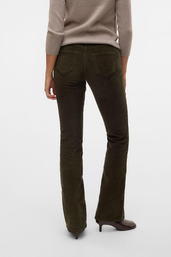 Vero Moda Pantal&oacute;n vaquero acampanado Verde oscuro