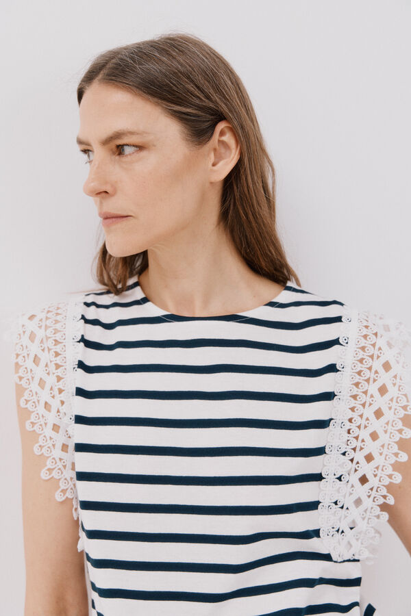 Cortefiel Camiseta manga guipur Estampado azul