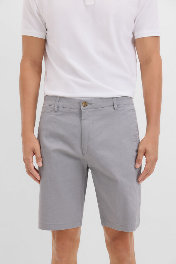 Cortefiel Bermuda chino estampada Gris